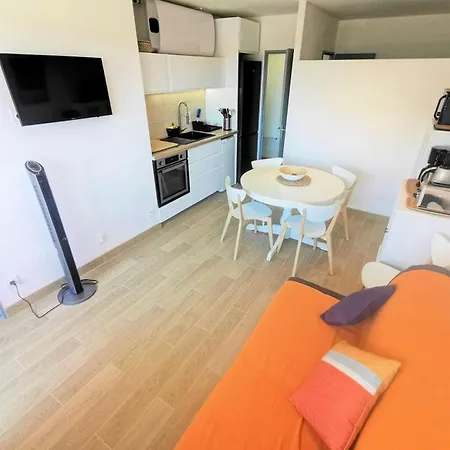 Apartment Le Cezelly - 2 Pieces 5 Couchages Port Leucate. Ref: 4cez_6c Mae-6634