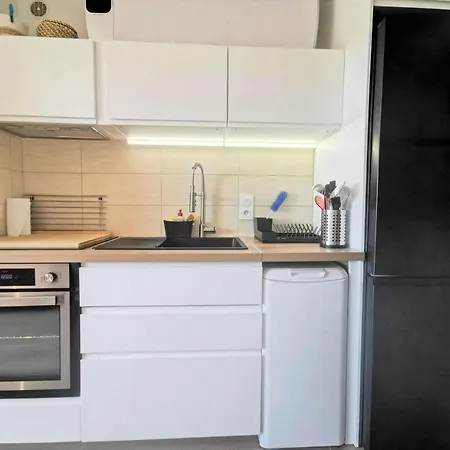Apartment Le Cezelly - 2 Pieces 5 Couchages Port Leucate. Ref: 4cez_6c Mae-6634 Leucate